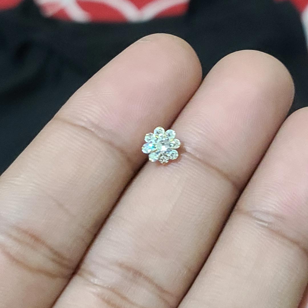 9 stone Traditional 18K gold Diamond Cut Nosepin