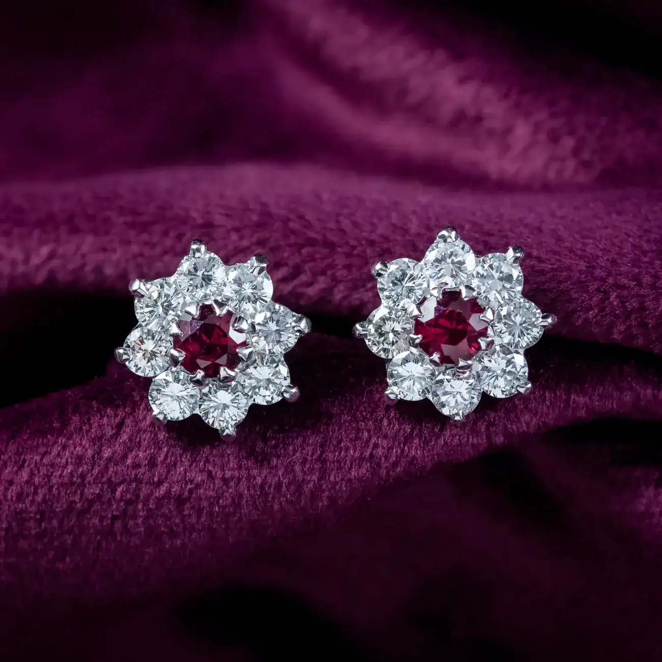 Diamond Cut Multi Stone Middle Red Earpin Silver Colored