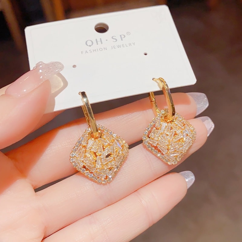 Golden Sparkle Geometric Drop Earrings -138
